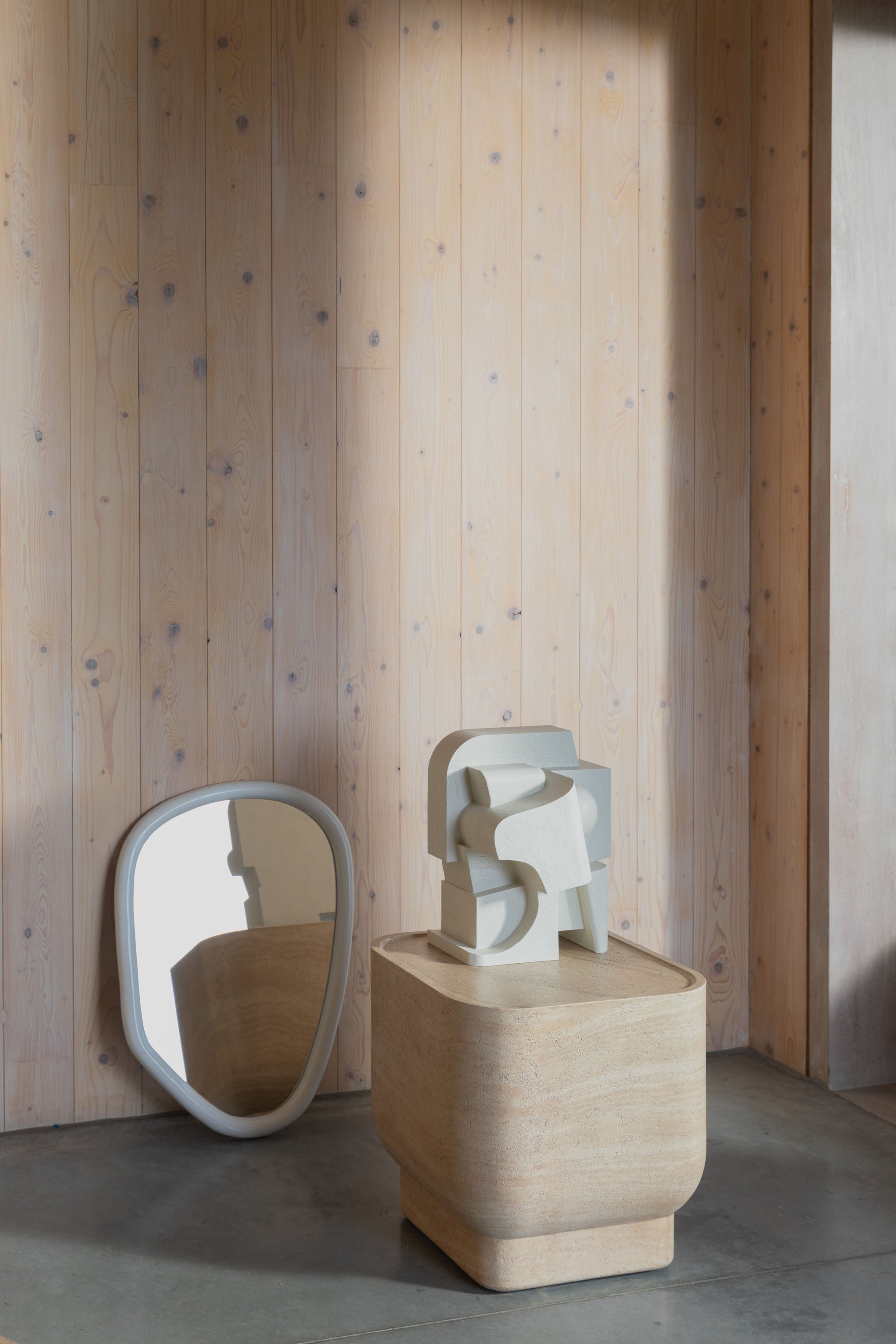 Zuiver Looks Organic Off-White Mango Wood Wall Mirror Small